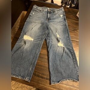 Size 10 petite Old Navy wide leg jeans.